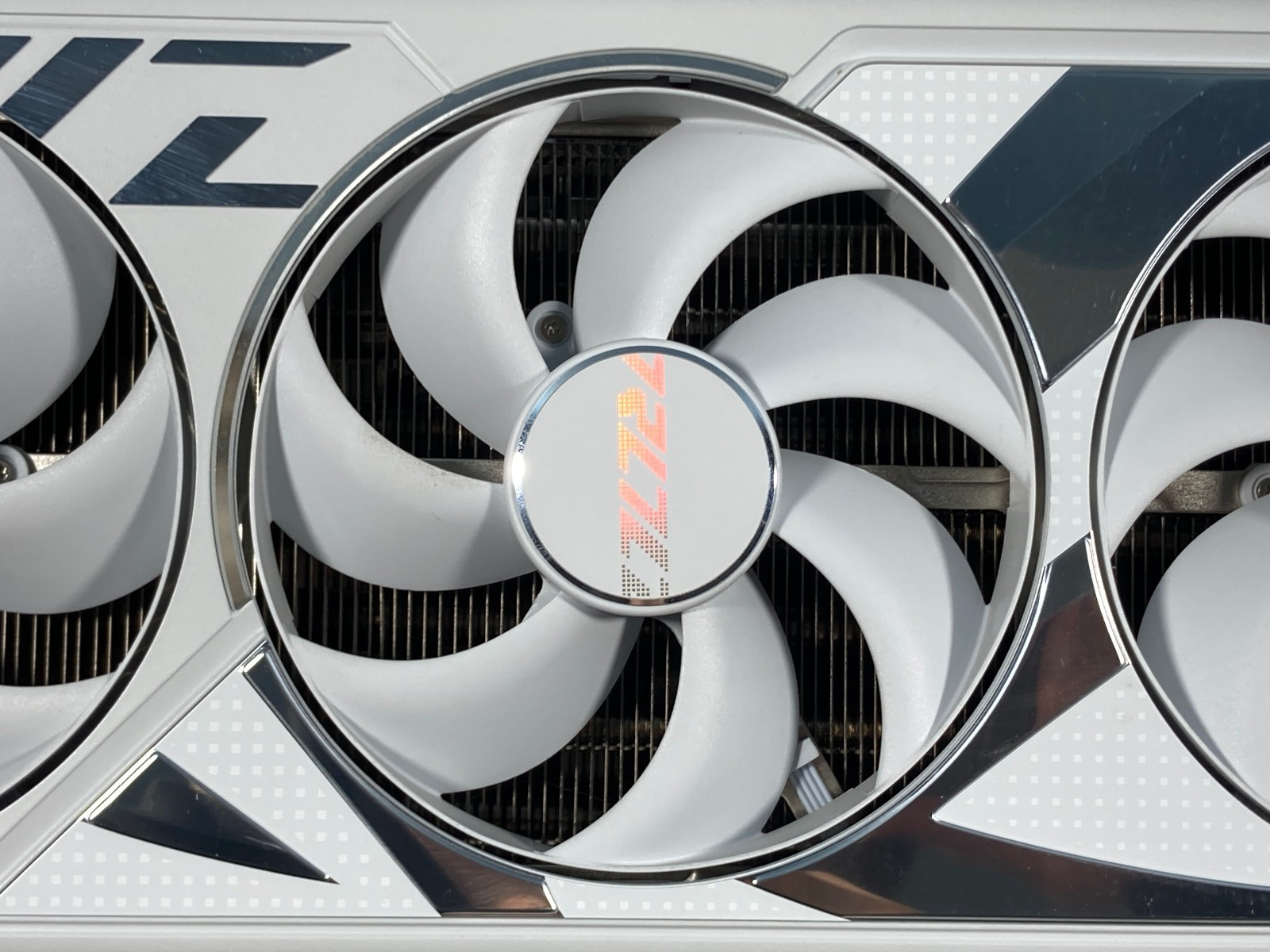 BH 2 GET 1 OFFER ASUS ROG Stri - Rtx 4090 24Gb Gddr6X recension och pris